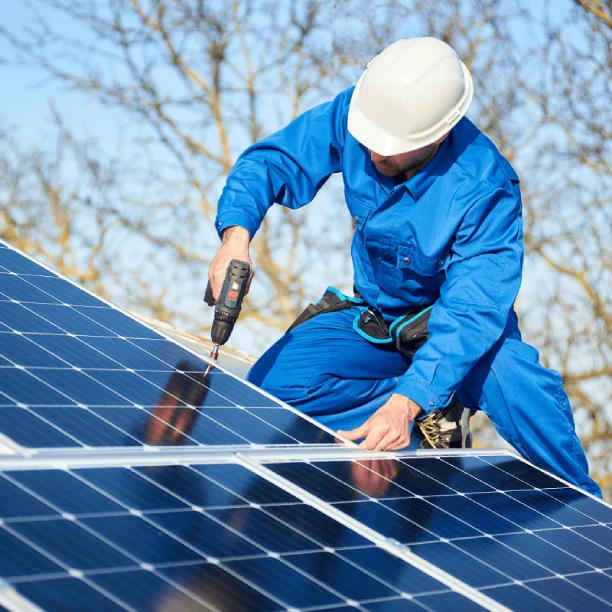 Zonnepanelen en ventilatiesysteem