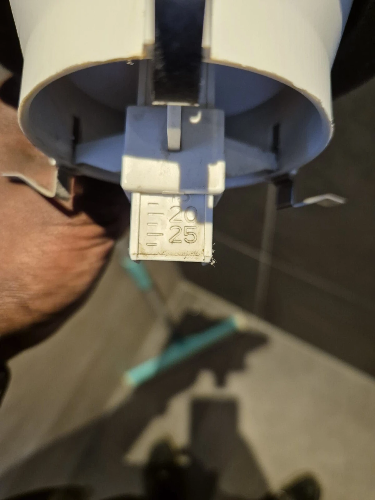 Regelstand van een afzuigventiel bij mechanische ventilatie en een WTW-systeem