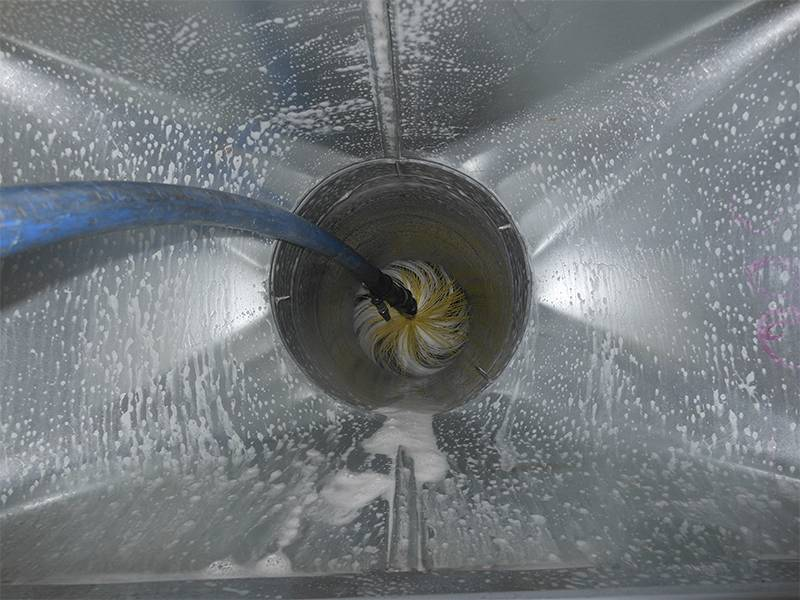 Schema en werking van een ventilatiesysteem met warmteterugwinning